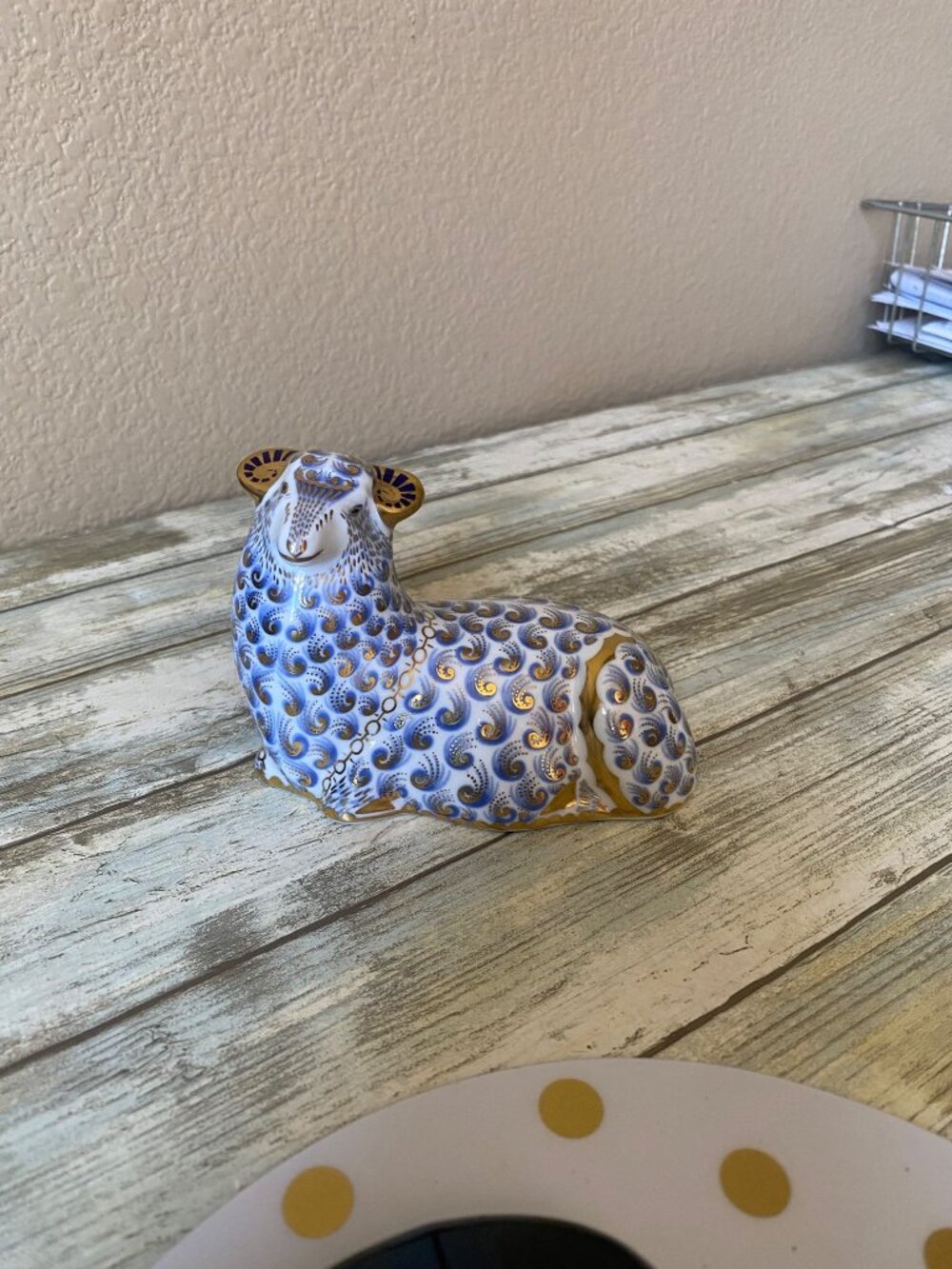 Set of 2 1994 Royal Crown Derby Imari Ram and Lamb Paperweights w/Gold Stopper - Picture 15 of 15